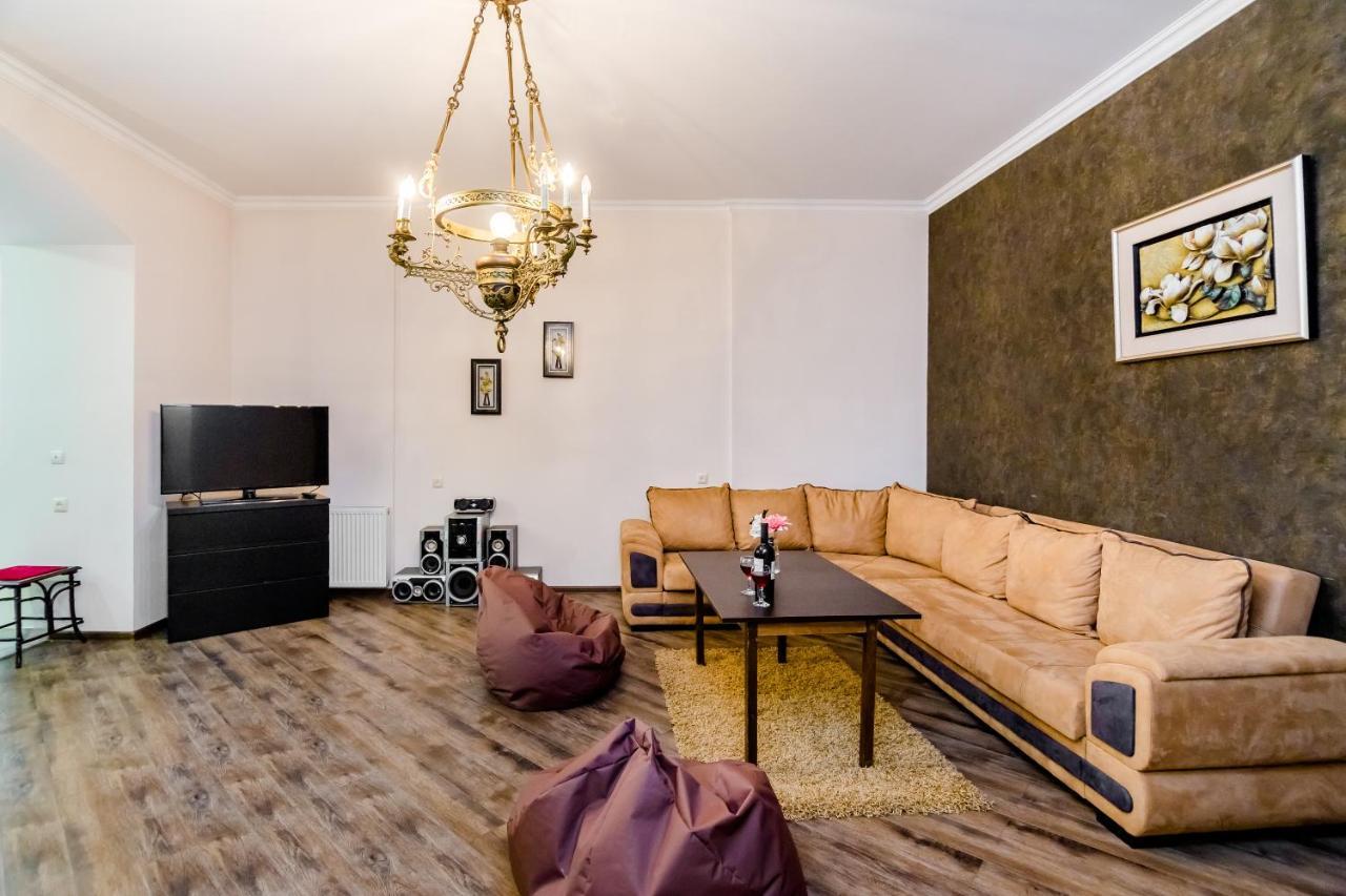 Comfortable House On Marjanishvili Tbilisi Esterno foto