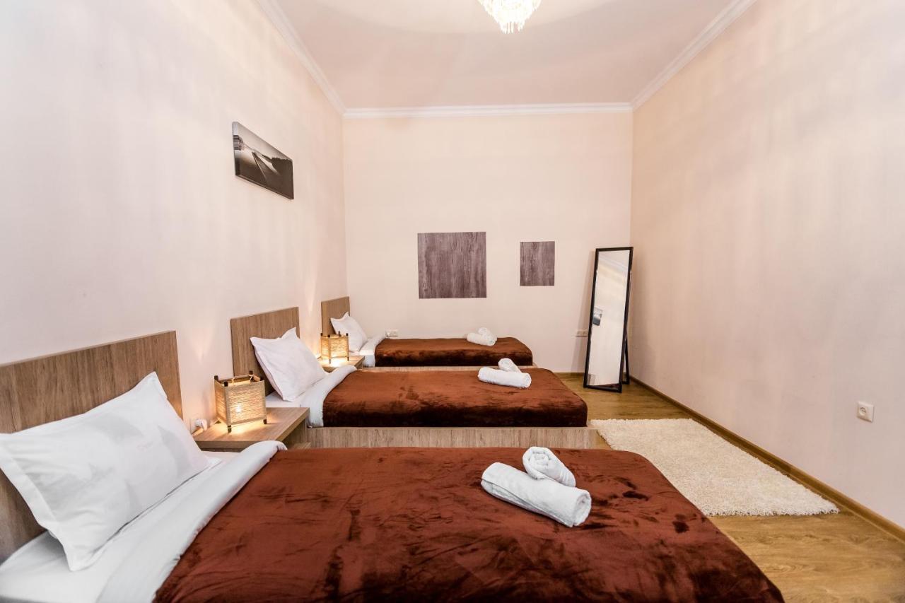 Comfortable House On Marjanishvili Tbilisi Esterno foto