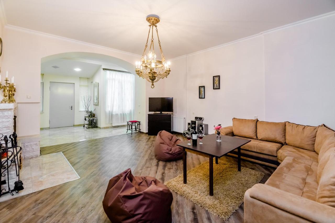 Comfortable House On Marjanishvili Tbilisi Esterno foto