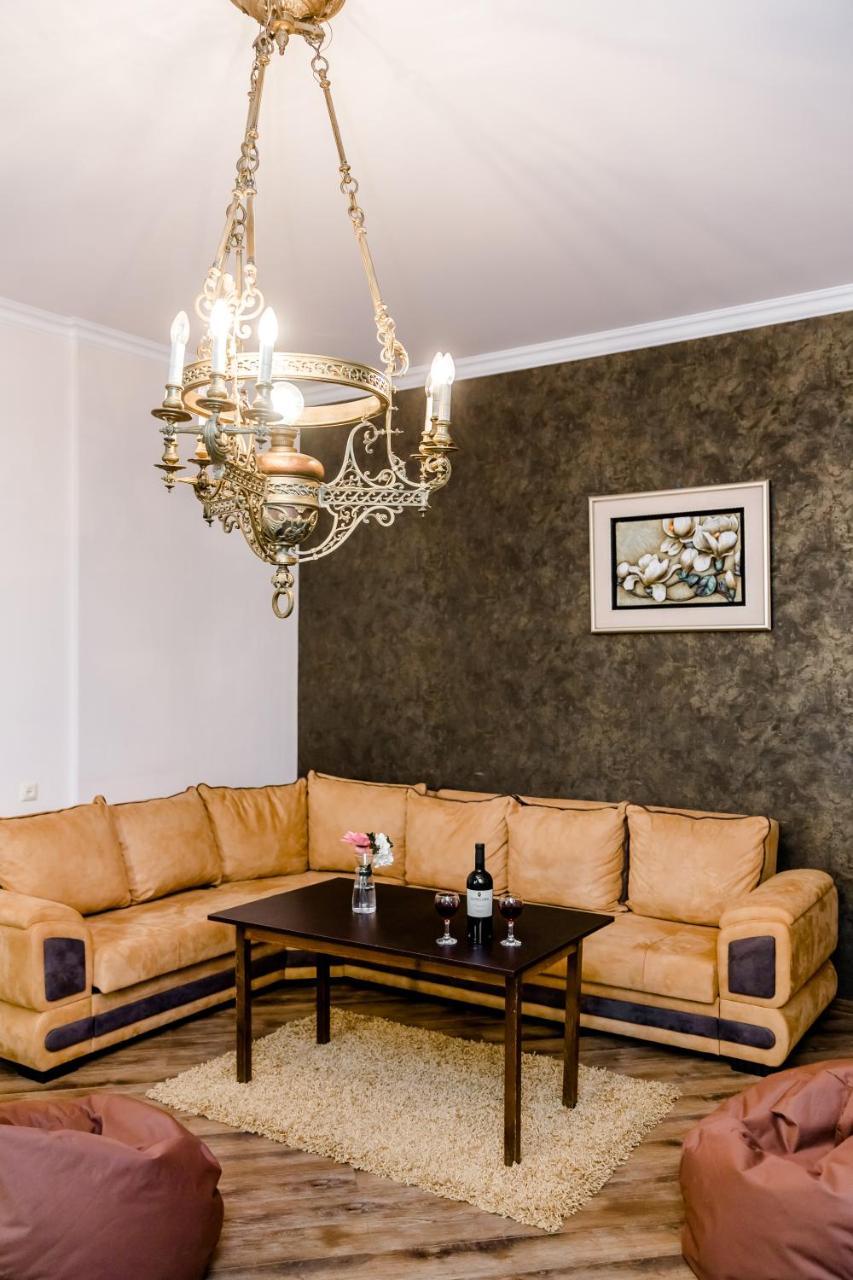 Comfortable House On Marjanishvili Tbilisi Esterno foto