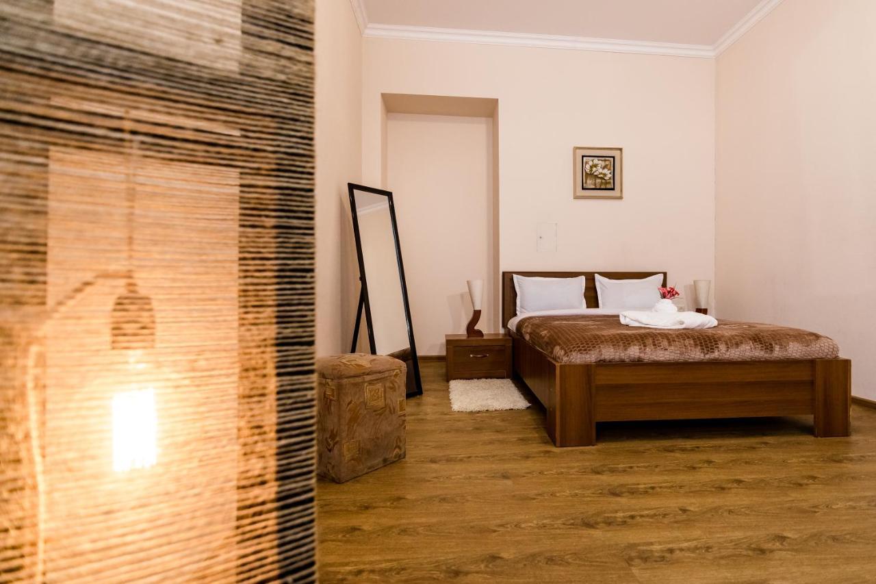 Comfortable House On Marjanishvili Tbilisi Esterno foto