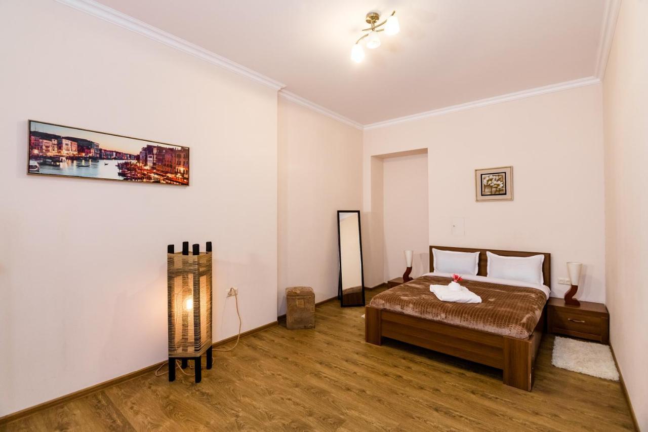 Comfortable House On Marjanishvili Tbilisi Esterno foto